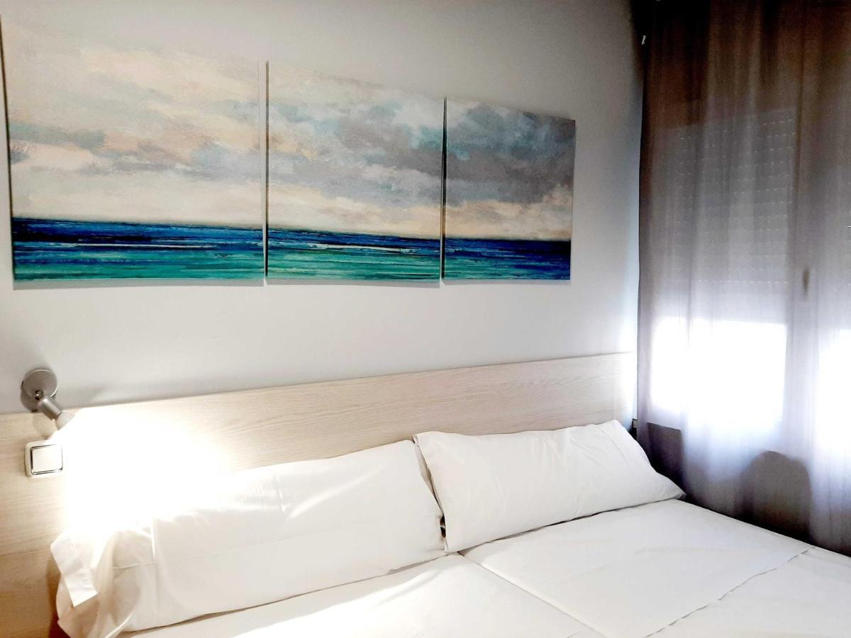 Hostal Lucia By Gaiarooms Salamanca Exterior foto