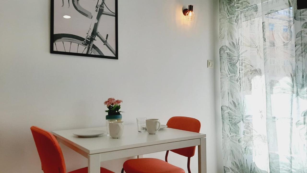 Hostal Lucia By Gaiarooms Salamanca Exterior foto