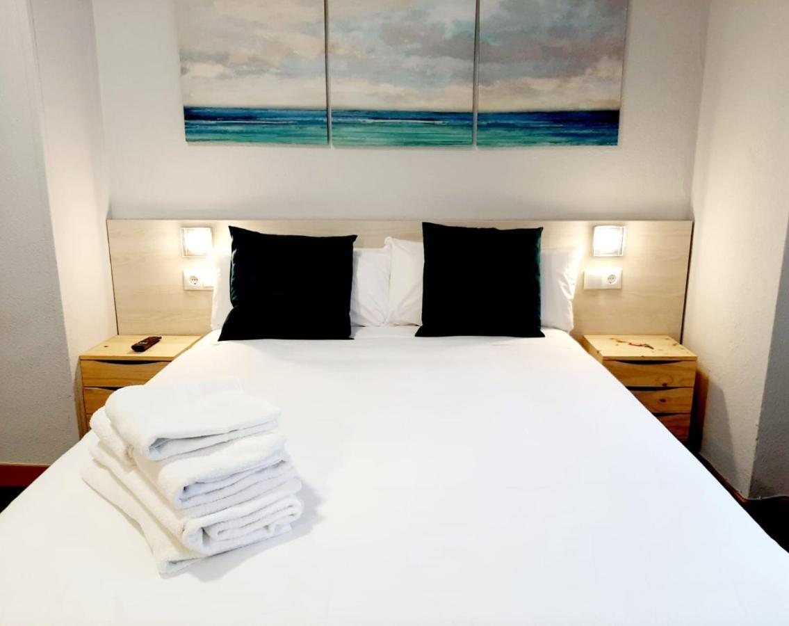 Hostal Lucia By Gaiarooms Salamanca Exterior foto