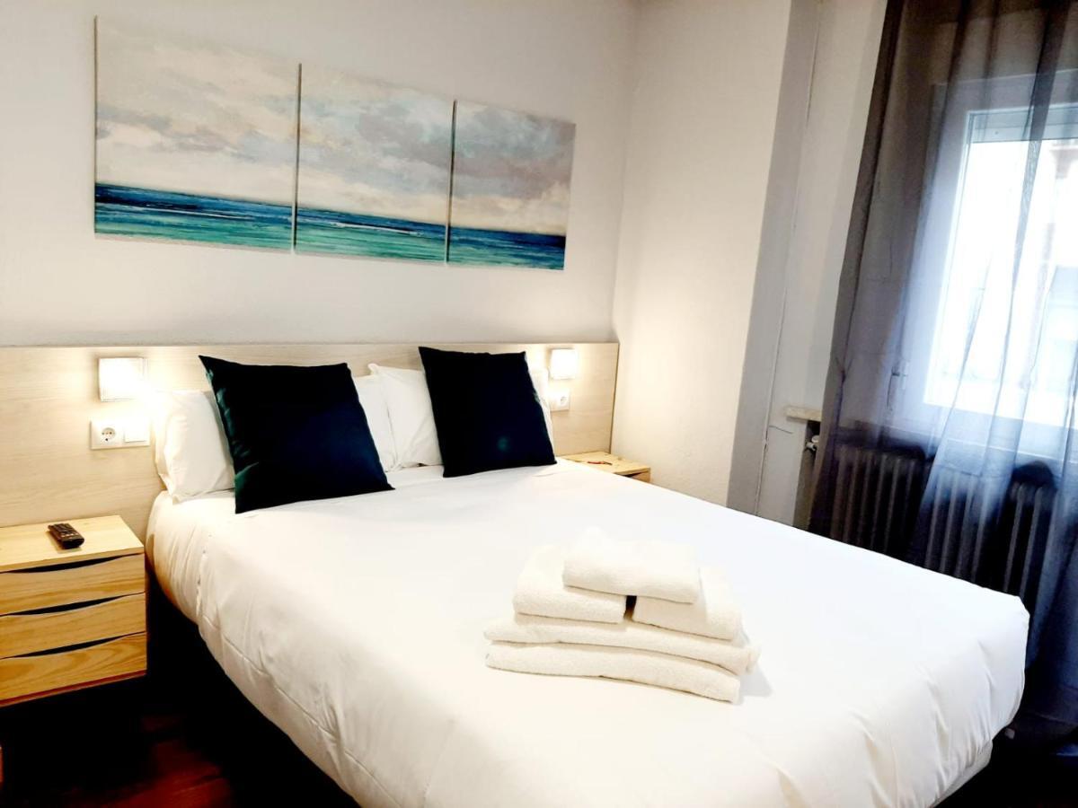 Hostal Lucia By Gaiarooms Salamanca Exterior foto